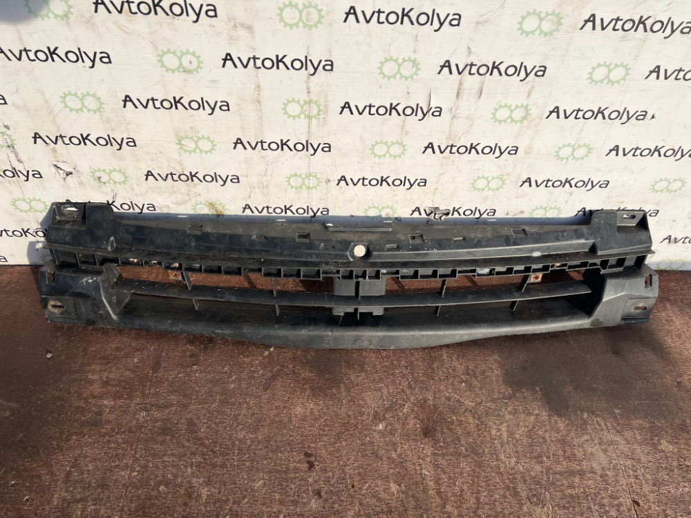 Кронштейн решетки бампера/радиатора Nissan Primastar 2007-2013 (620300101R) Ковель - зображення 1