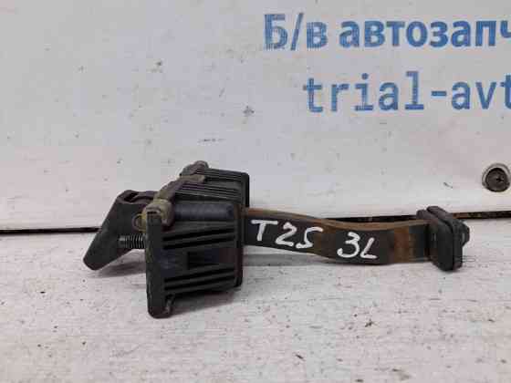 Ограничитель двери задний левый Toyota Avensis 2002-2010 6863005040 (Арт. 71280) Київ