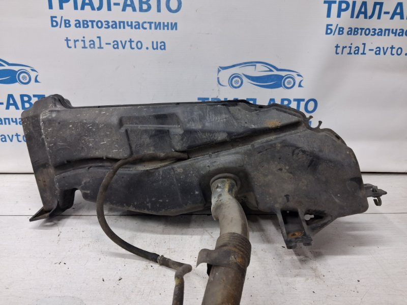 Бачок омывателя Mitsubishi Pajero Wagon 3 3.2 ДИЗЕЛЬ 4M41 1999 (б/у) Київ - зображення 3