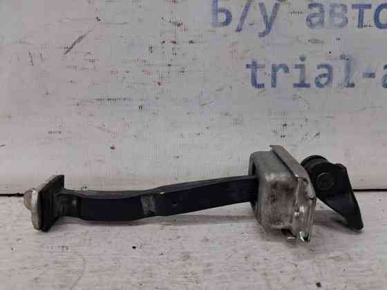 Ограничитель двери задний правый Nissan Qashqai J11 1.2 БЕНЗИН HRA2DDT 2013 (б/у) Київ