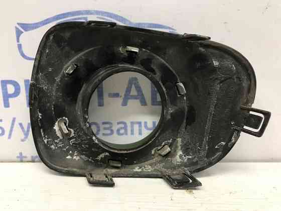 Решетка противотуманки правая Mitsubishi L200 KB 2.5 ДИЗЕЛЬ 4D56U 2006 (б/у) Київ