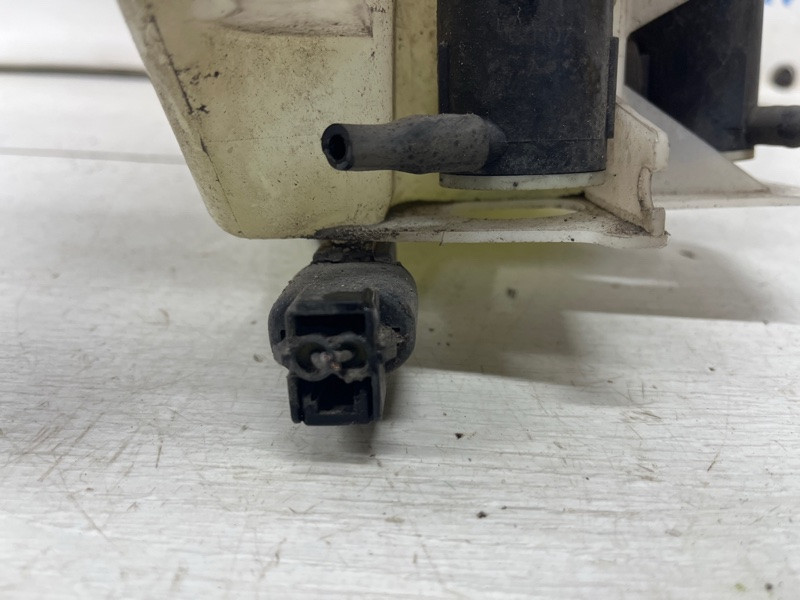 Бачок омывателя Kia Sportage SL 1.7 DIESEL D4FD 2010 (б/у) Киев - изображение 5