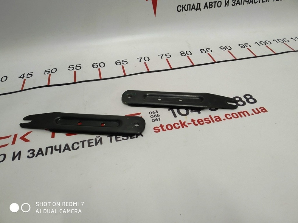 Скоба пререднего подрамника DUAL MOTOR Tesla model S 1030617-00-B Київ - зображення 2