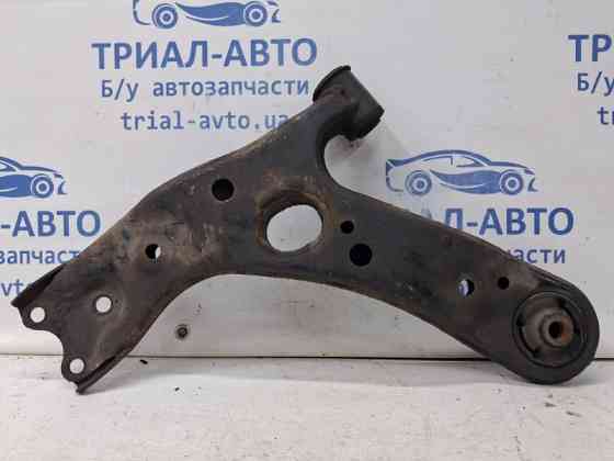 Рычаг правый Toyota Auris E150 1.6 БЕНЗИН 1ZRFAE 2006 (б/у) Киев