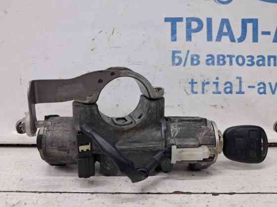 Замок зажигания Toyota Avensis T25 2.2 DIESEL 2ADFTV 2002 (б/у) Киев