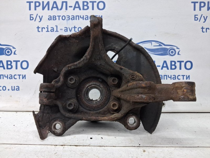 Кулак поворотный левый со ступицей Mazda CX 5 KE 2.2 DIESEL 2011 (б/у) Киев - изображение 1