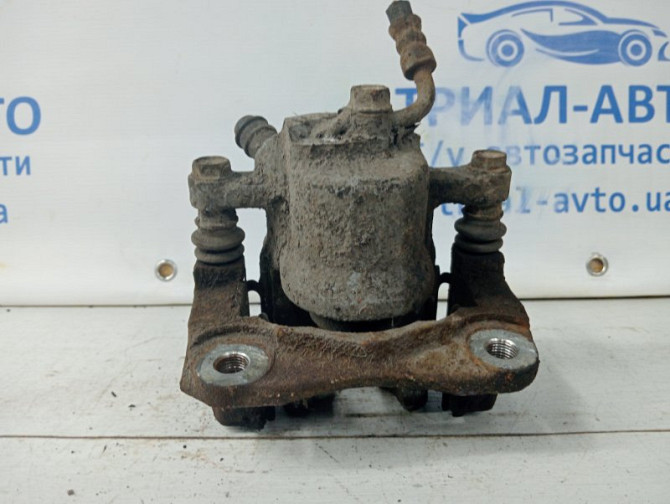 Суппорт задний правый Toyota RAV 4 A40 2.2 DIESEL 2ADFTV 2012 (б/у) Київ - зображення 3