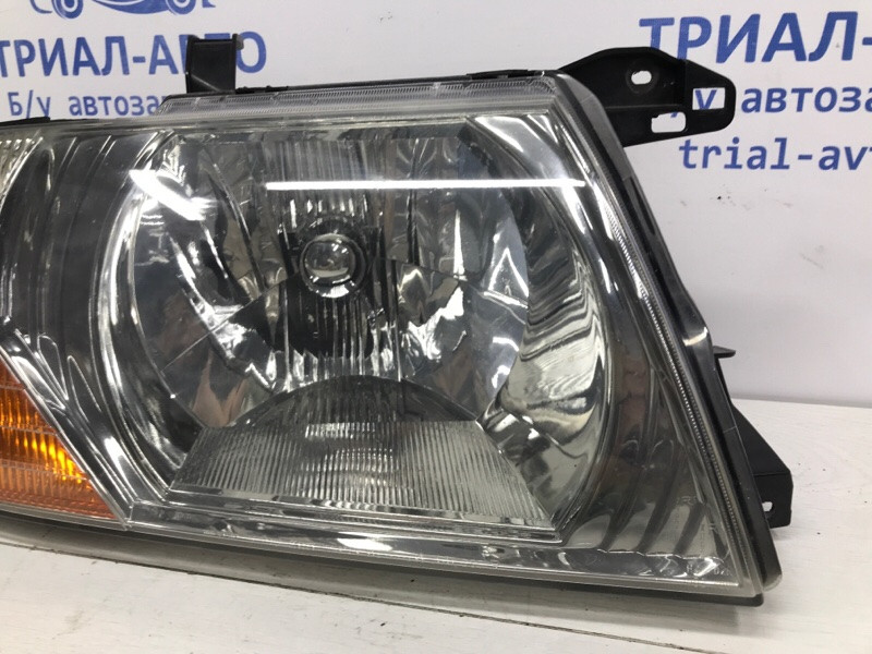 Фара правая галоген Mitsubishi Pajero Wagon 3 3.2 ДИЗЕЛЬ 4M41 1999 (б/у) Київ - зображення 2