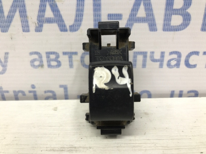 Кнопка склопідіймача Toyota Rav 4 A30 2.0 БЕНЗИН 1AZFE 2006 (б/у) Київ - зображення 2