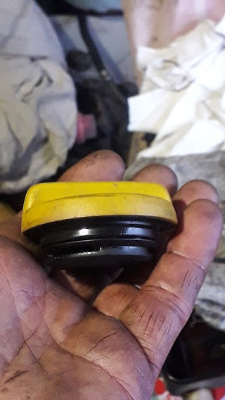 GM 90412508, Кришка маслозаливної горловини Опель Фронтера, Синтра Вінниця - зображення 1