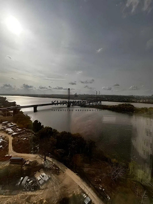 Продаж видової 1-кімнатної роздільної квартири в ЖК Зарічний, будинок 7, метро Славутич. № 21146537 Киев - изображение 1