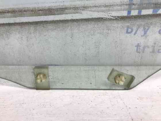 Стекло двери заднее правое Mitsubishi Pajero Wagon 4 3.2 ДИЗЕЛЬ 4M41 2006 (б/у) Київ