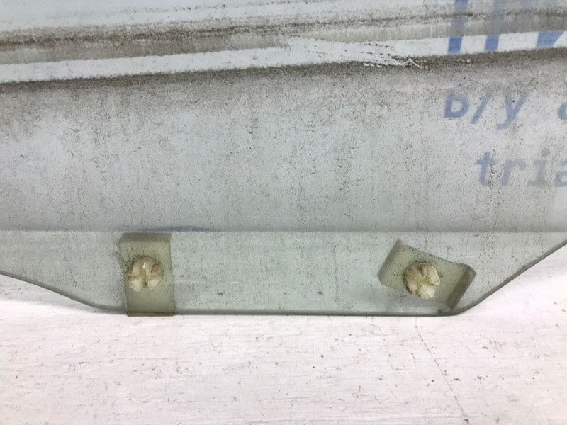 Стекло двери заднее правое Mitsubishi Pajero Wagon 4 3.2 ДИЗЕЛЬ 4M41 2006 (б/у) Київ - зображення 2