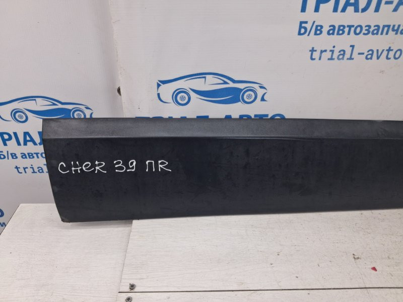 Накладка двери Jeep Cherokee KL 2.4 БЕНЗИН ED6 2013 перед. прав. (б/у) Київ - зображення 6