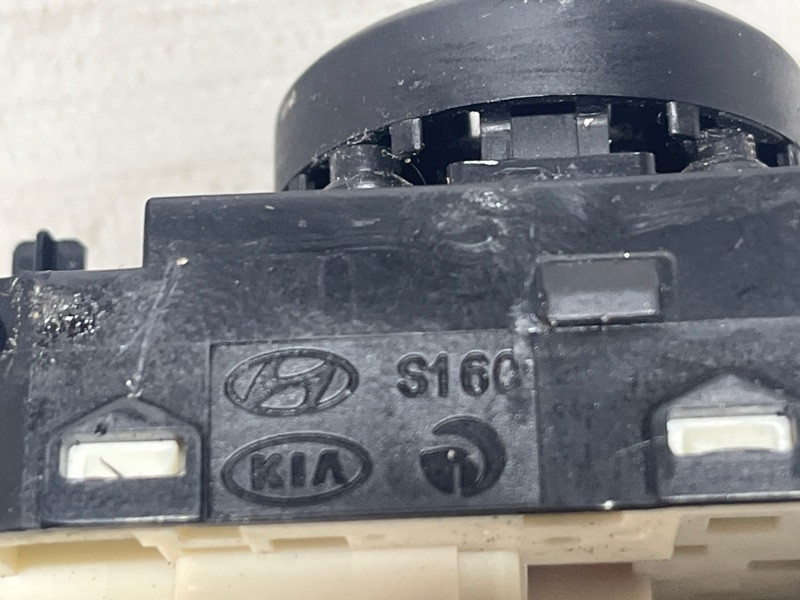 Корректор зеркал Kia Sorento 2009-2021 935742P000 (Арт. 74959) Киев - изображение 3