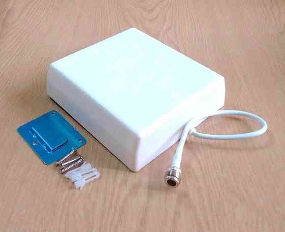 Пассивный ретранслятор с панельной антенной 2G/3G/4G LTE/Wi-Fi 806-2700 МГц 7/8 дБ Днепр