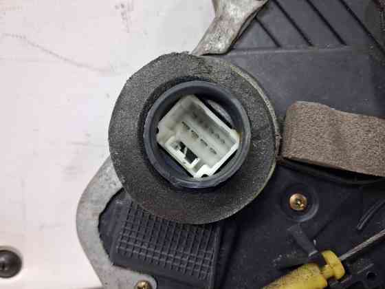 Замок двери передний правый Toyota Camry 2001-2006 6903033241 (Арт. 68370) Київ