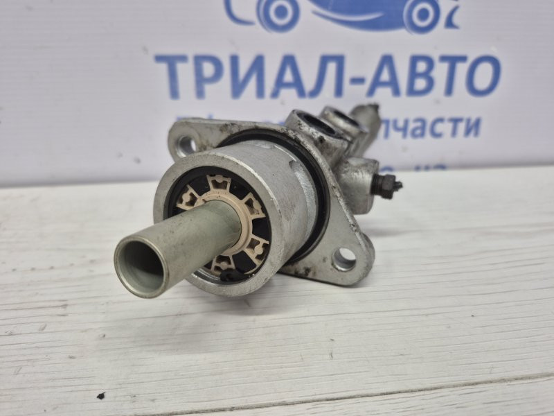 Тормозной цилиндр главный Hyundai I30 GD 1.6 DIESEL D4FB 2011 (б/у) Киев - изображение 2