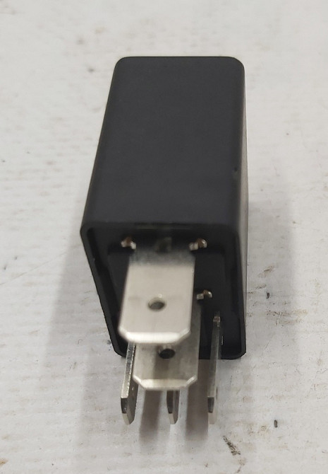 Реле 12V 30-40A электропроводки кузова Tesla model S 1004423-95-M Київ - зображення 2