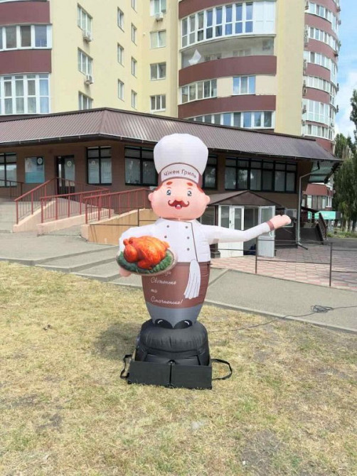 Наружная реклама человек надувной 3D копии товаров, персонажей, животных 3.4 м Київ - зображення 5