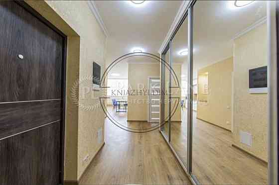 Шикарная двухкомнатная квартира с видом на озеро в ЖК Лебединый.Код: 21132371 Київ