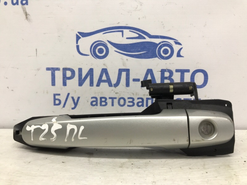 Ручка двери внешняя передняя левая Toyota Avensis T25 1.8 БЕНЗИН 1ZZFE 2002 (б/у) Київ - зображення 1