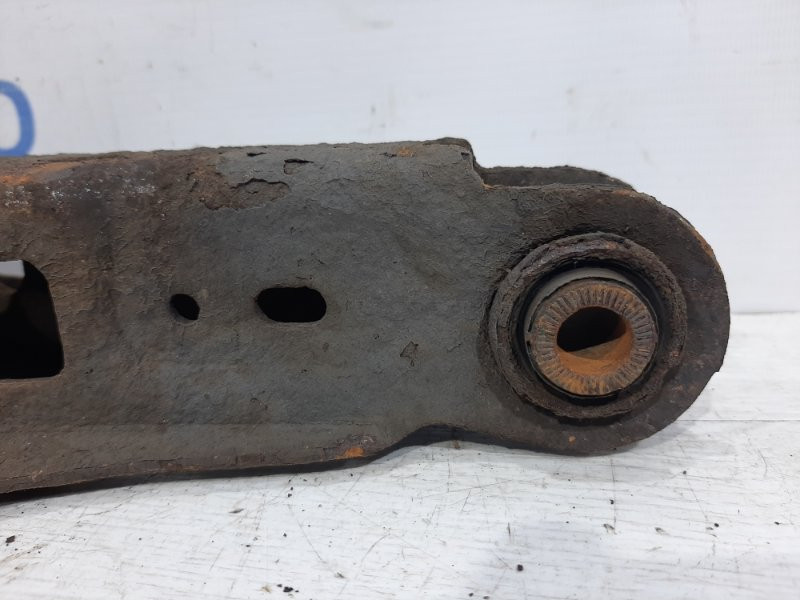 Рычаг задней подвески нижний поперечный (под пружину) Toyota Avensis T27 1.8 БЕНЗИН 2ZRFAE (б/у) Киев - изображение 3