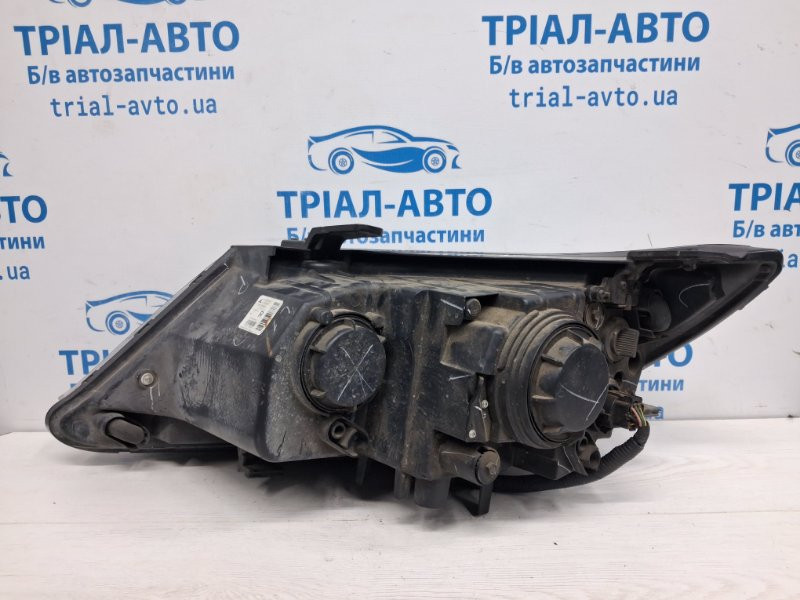 Фара правая Kia Sorento XM 2.4 БЕНЗИН G4KJ 2009 (б/у) Киев - изображение 4