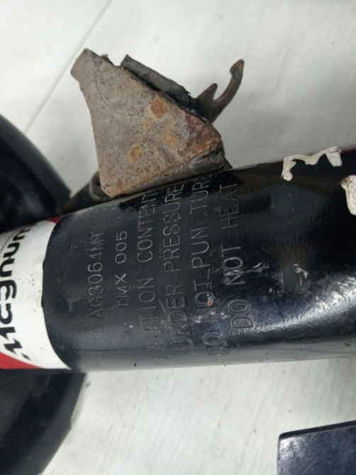 Амортизатор передний левый Mazda 3 BK 1.6 БЕНЗИН Z6 2003 (б/у) Киев - изображение 4