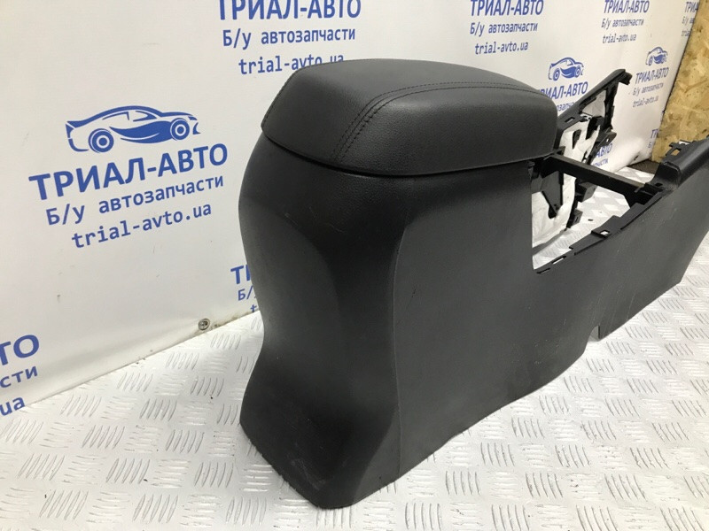 Подлокотник Infiniti Q50 V37 2.2 DIESEL OM651 2013 (б/у) Київ - зображення 3