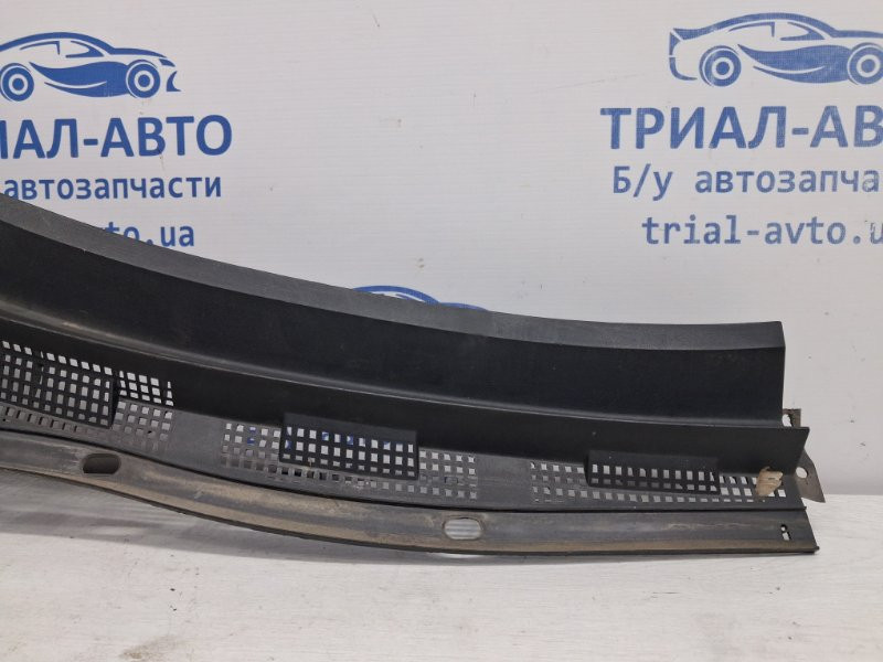 Дефлектор дворников Mazda 3 BK 1.6 БЕНЗИН Z6 2003 прав. (б/у) Киев - изображение 3