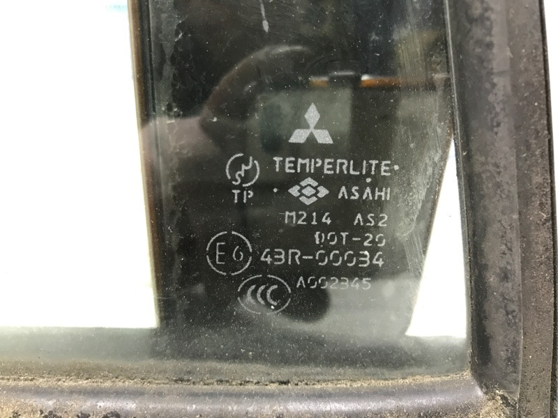 Стекло двери задней левой (форточка) Mitsubishi Pajero Sport K9 2.5 DIESEL 4D56 1996 (б/у) Київ - зображення 3