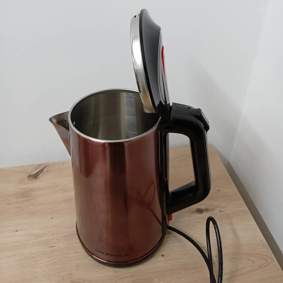 Электрочайник Grunhelm EKS-1927G 2.3 л бронзовый Киев - изображение 4