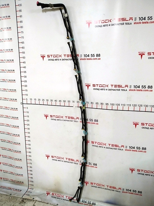 Патрубок системы терморегулинования батареи правый Tesla model S, model S REST 1002048-00-C Київ - зображення 1