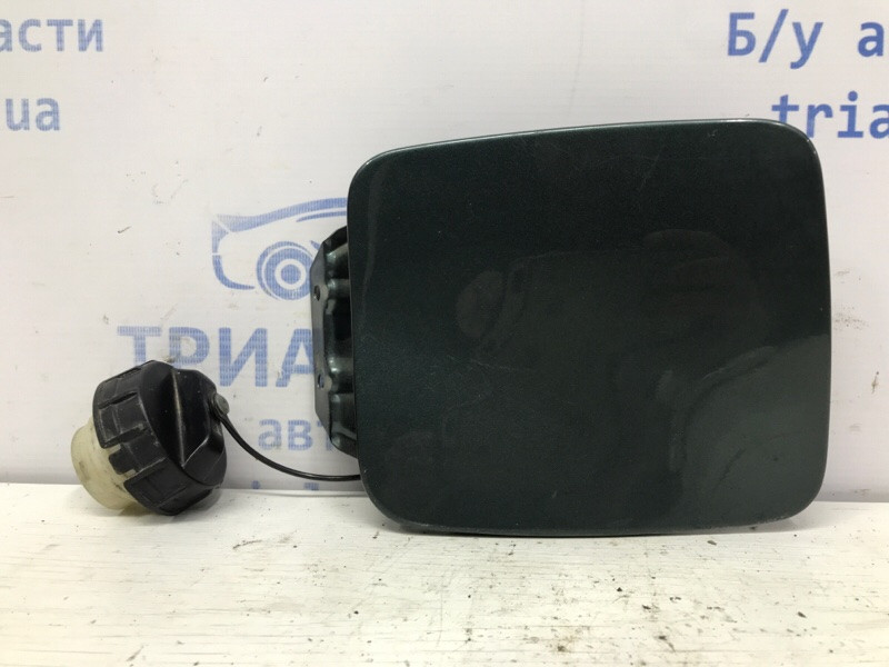 Лючок бака Mitsubishi Outlander CU 2.4 БЕНЗИН 4G69 2003 (б/у) Киев - изображение 1