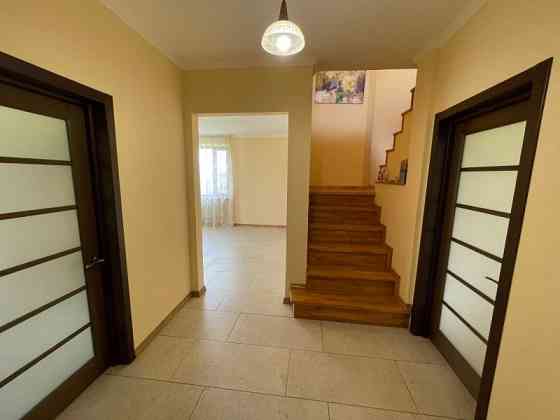 Продам. Будинок 220 кв. м, 14 соток. Підгородне, вул. Партизанська Дніпро