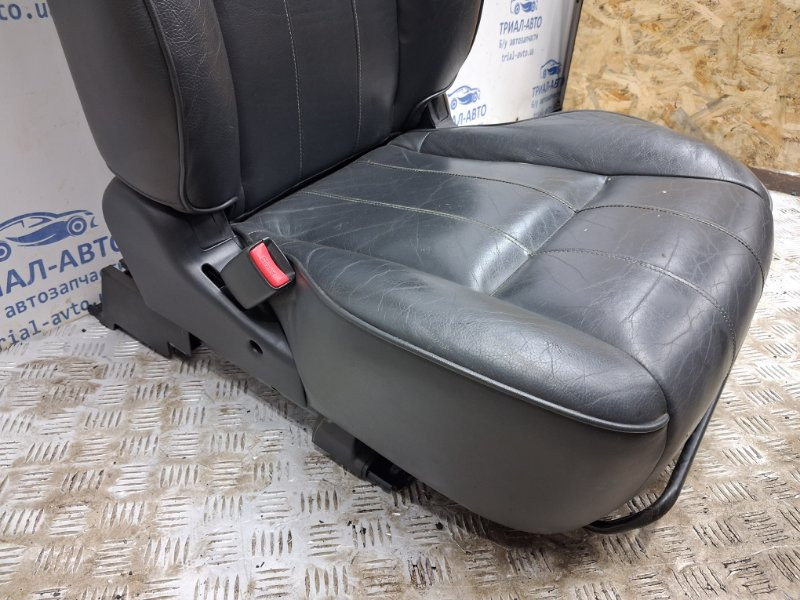 Сиденье переднее левое Mitsubishi Pajero Wagon 3 3.2 ДИЗЕЛЬ 4M41 1999 (б/у) Киев - изображение 5
