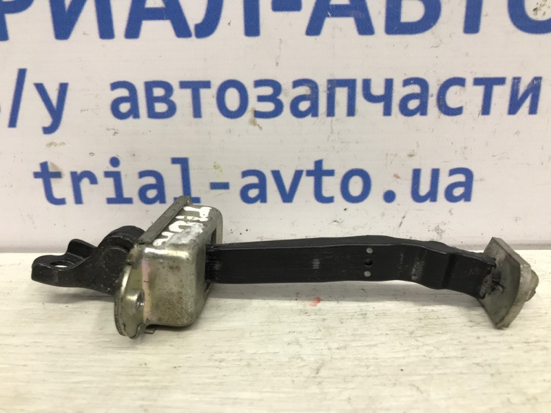 Ограничитель двери передний правый Nissan Juke 2010-2019 824301KA0A (Арт. 39908) Киев - изображение 1