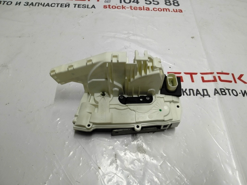 Замок двери передней левой Tesla model 3 1068964-00-M Київ - зображення 2