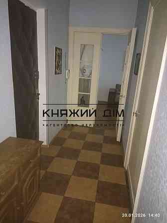 Продається 2 кімнатна квартира в центрі міста. Сталінка. № 21147283 Київ