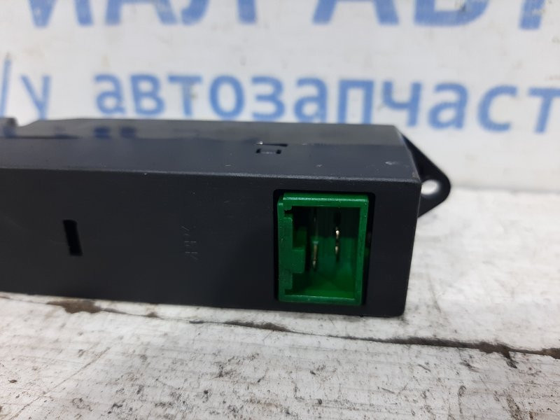 Кнопка стеклоподъемника Mitsubishi Pajero Sport K9 2.5 DIESEL 4D56 1996 перед. прав. (б/у) Київ - зображення 3