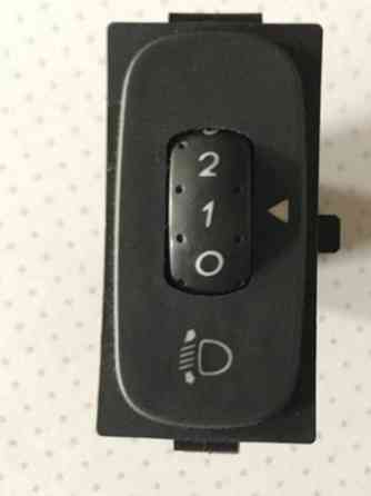 Бу кнопка коректора фар Renault Laguna 2, 8200002439, 8200032953 Кропивницкий