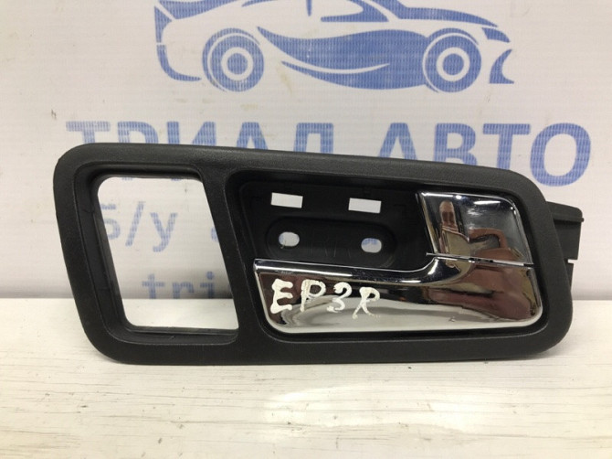 Ручка дверей внутрішня права Chevrolet Epica V250 2.0 БЕНЗИН X20D1 2006 (б/у) Киев - изображение 1