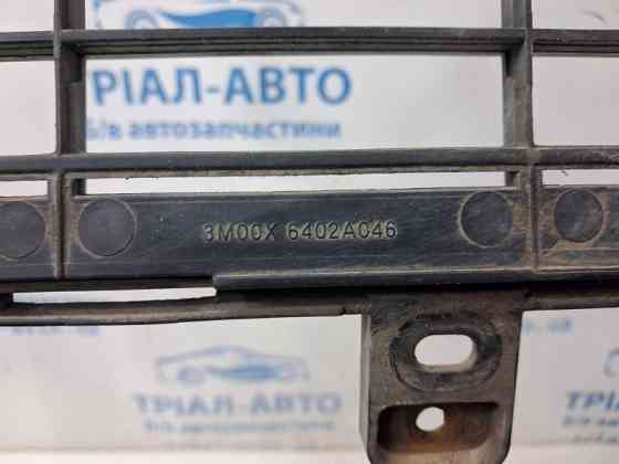 Решетка бампера центральная Mitsubishi Pajero Wagon 2006-2022 6402A123 (Арт. 87543) Киев