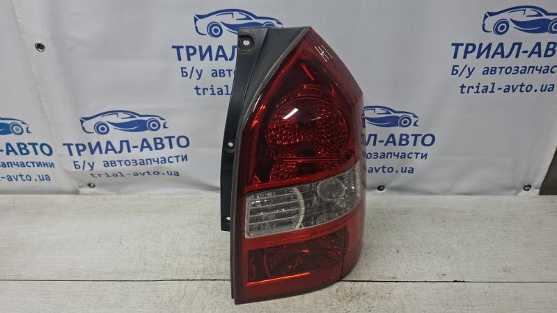 Фонарь задний внешний правый Hyundai Tucson JM 2.0 БЕНЗИН G4GC 2004 (б/у) Киев - изображение 1