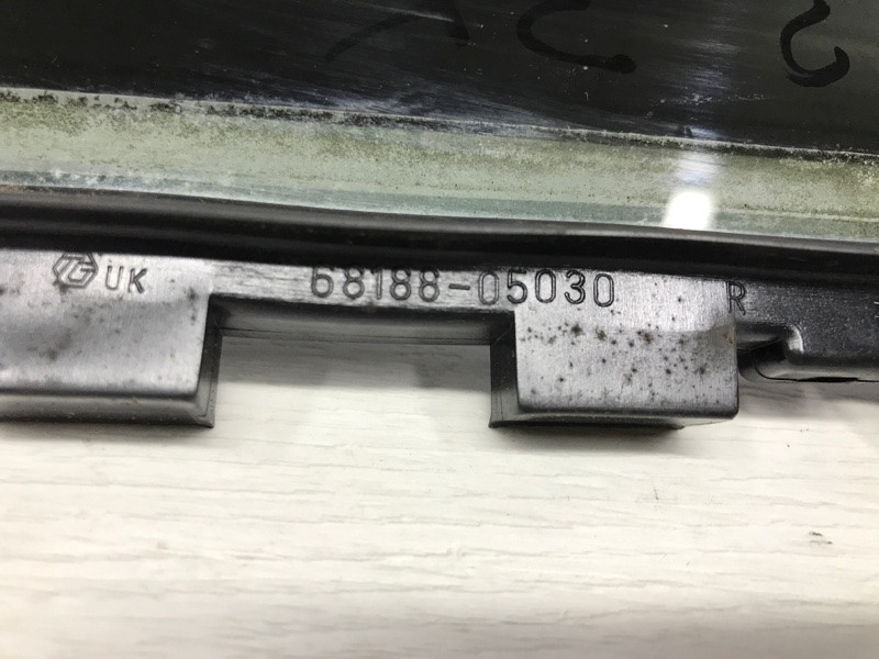 Стекло двери задней правой (форточка) Toyota Avensis T25 1.8 БЕНЗИН 1ZZFE 2002 (б/у) Киев - изображение 4