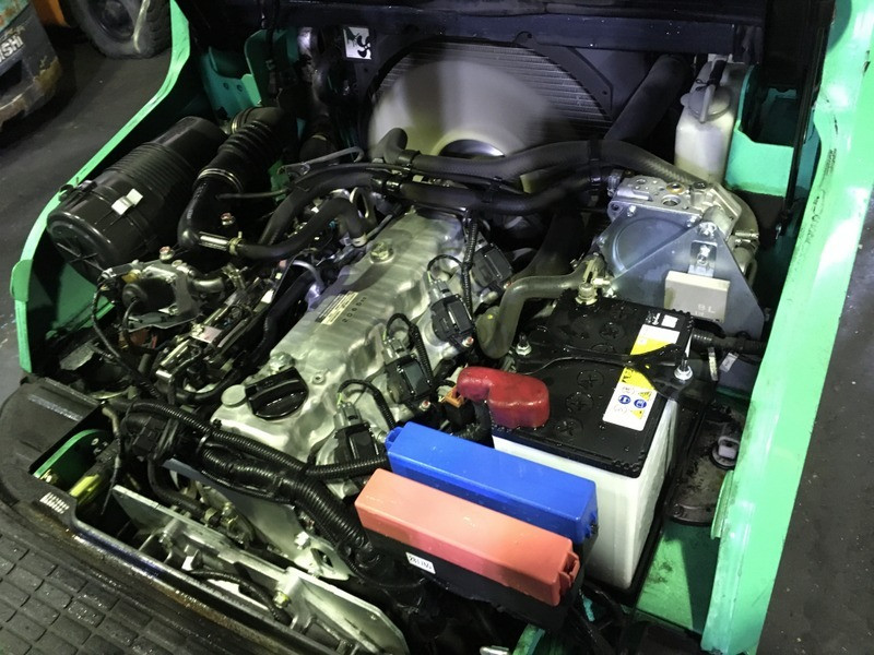 Газ-бензиновий навантажувач Mitsubishi з кареткою бічного зміщення. Модель KFGE15P-TP, 2022 року Ровно - изображение 6