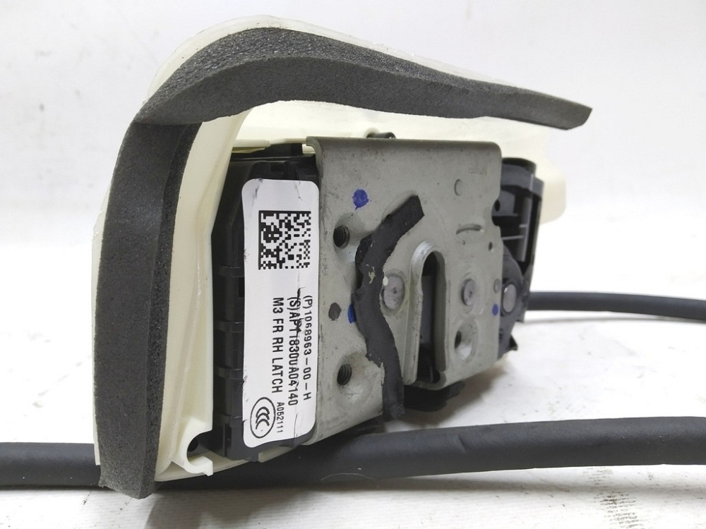 Замок двери передней правой в сборе Tesla model 3 1068963-00-M Киев - изображение 3