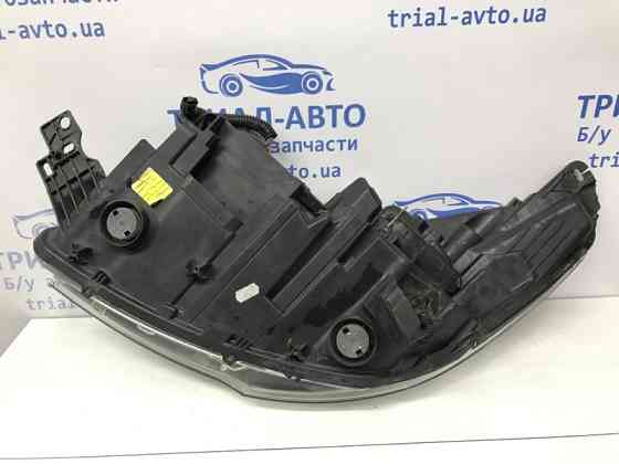 Фара правая галоген Ford Kuga CBS 2.0 DIESEL 2011 (б/у) Киев