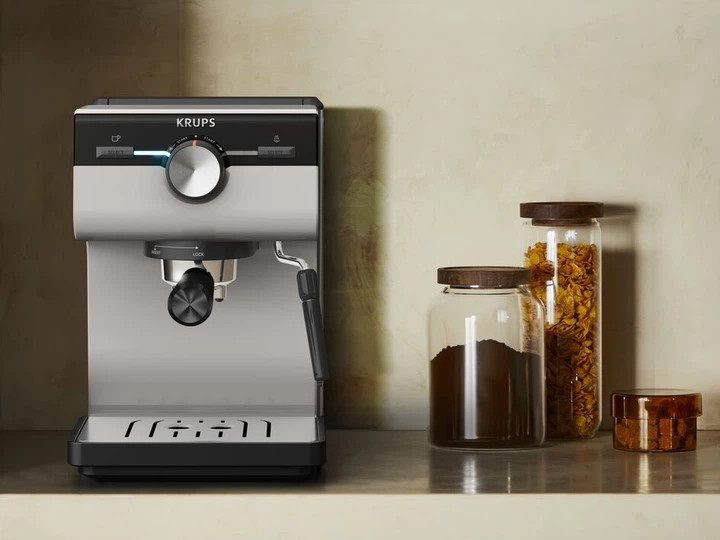 Кофеварка рожковая Krups Opio XP381B10 15 Бар черная с серебристым Київ - зображення 5